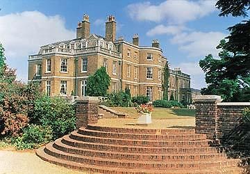 Briggens House Hotel London Exterior photo