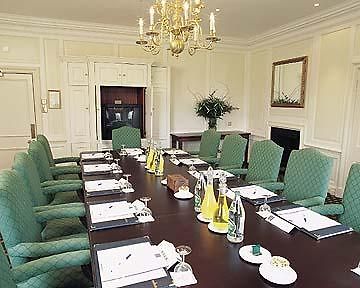 Briggens House Hotel London Exterior photo